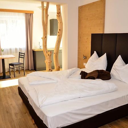Guesthouse Dolomiten Egna Quarto foto