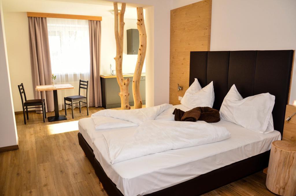 Guesthouse Dolomiten Egna Quarto foto
